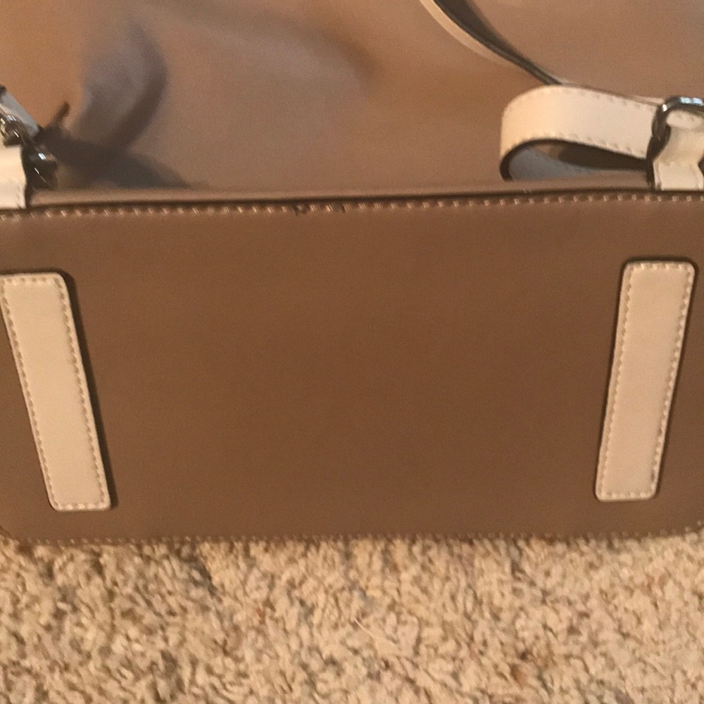 ***SOLD Guess backpack - Picture 5 of 5